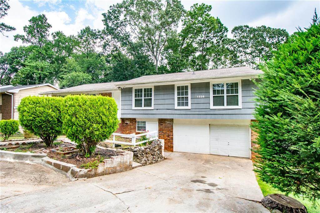 1526 Danbury Drive - Photo 1