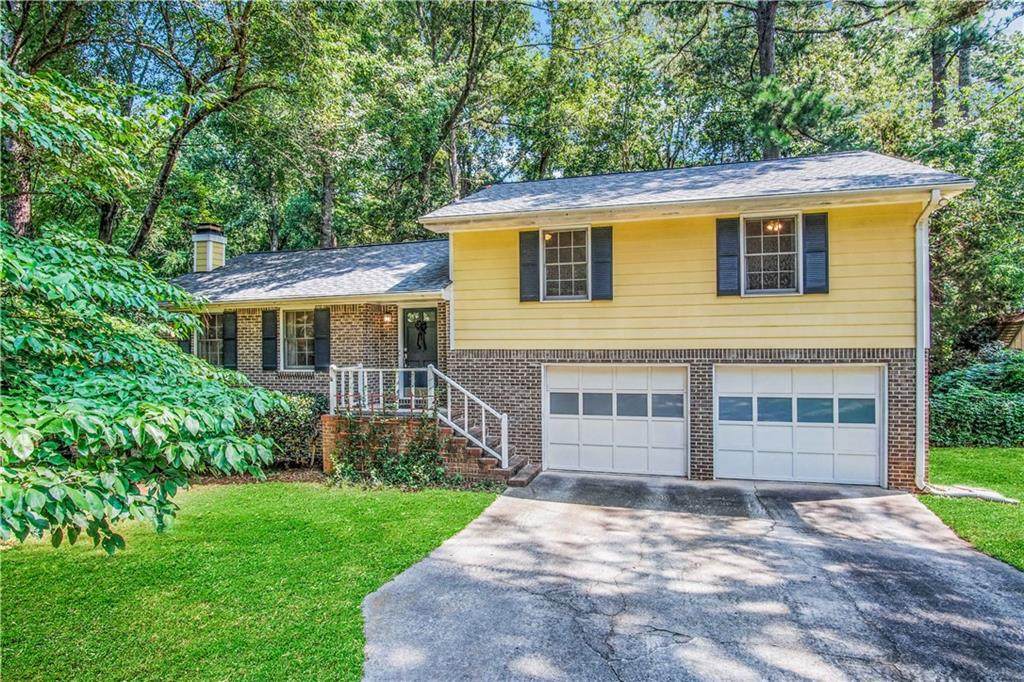 687 Rae Drive - Photo 1