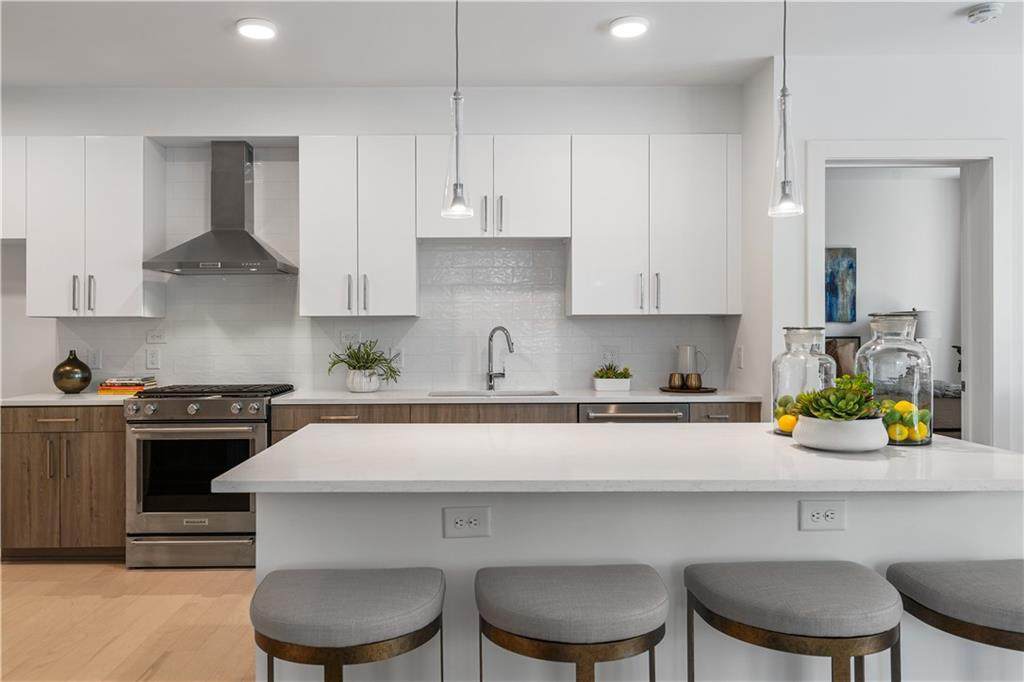 775 Juniper Street - Photo 1