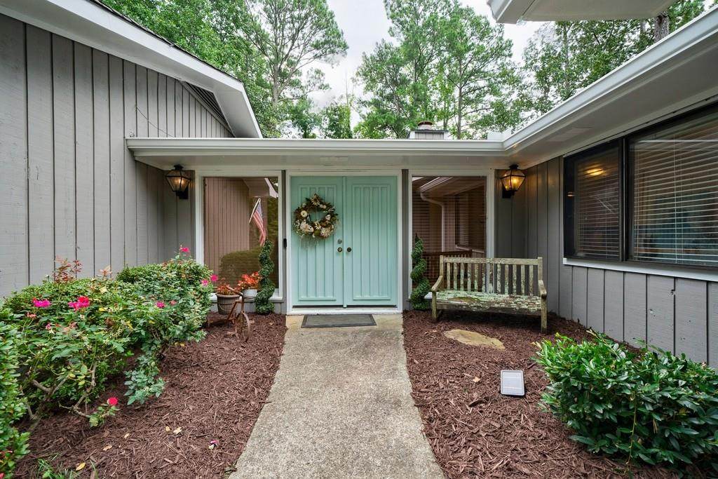 5563 Woodberry Circle - Photo 1