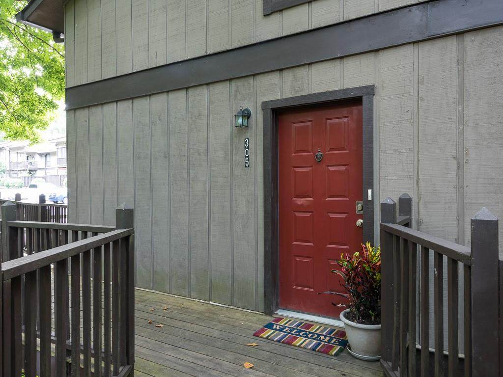 305 River Run Drive - Photo 1