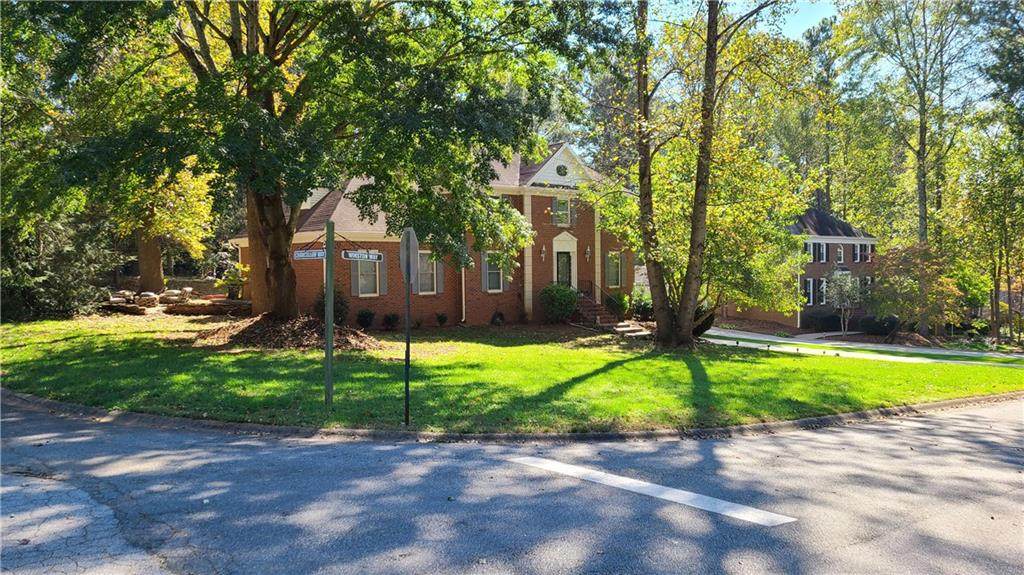 2738 Winston Way - Photo 1