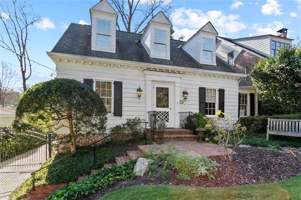 225 Peachtree Way - Photo 1