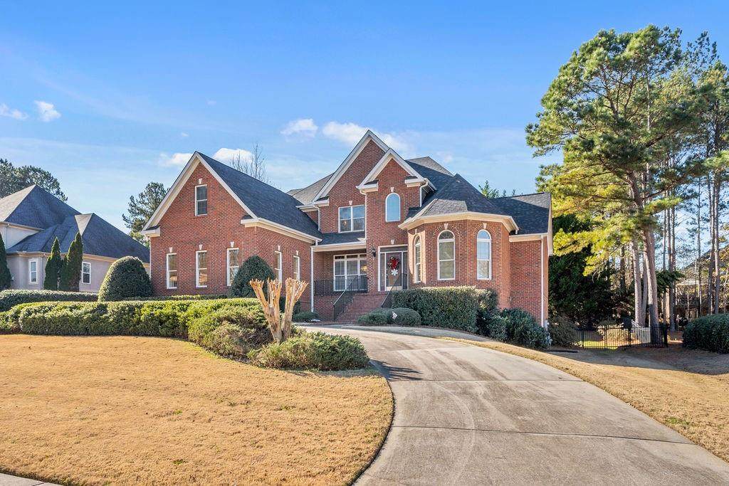 425 Abbey Springs Way - Photo 1