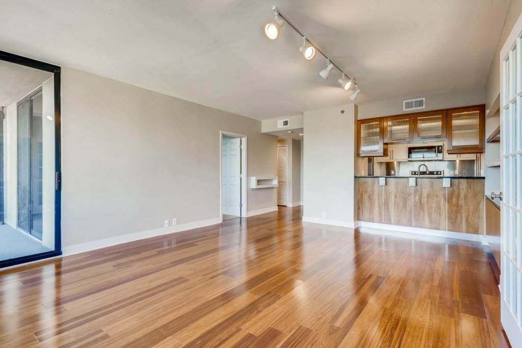 3481 Lakeside Drive - Photo 1