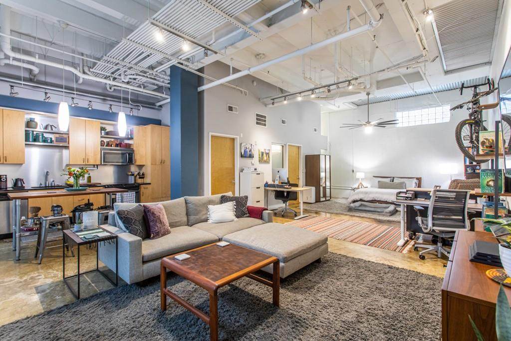 1661 La France Street - Photo 1