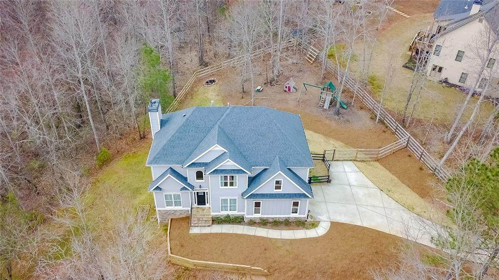 707 Carriage Way - Photo 1