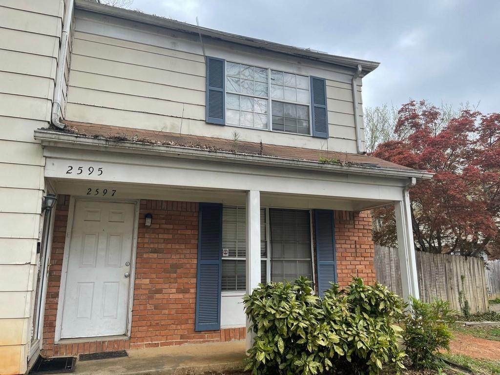 2597 Stratford Lane - Photo 1