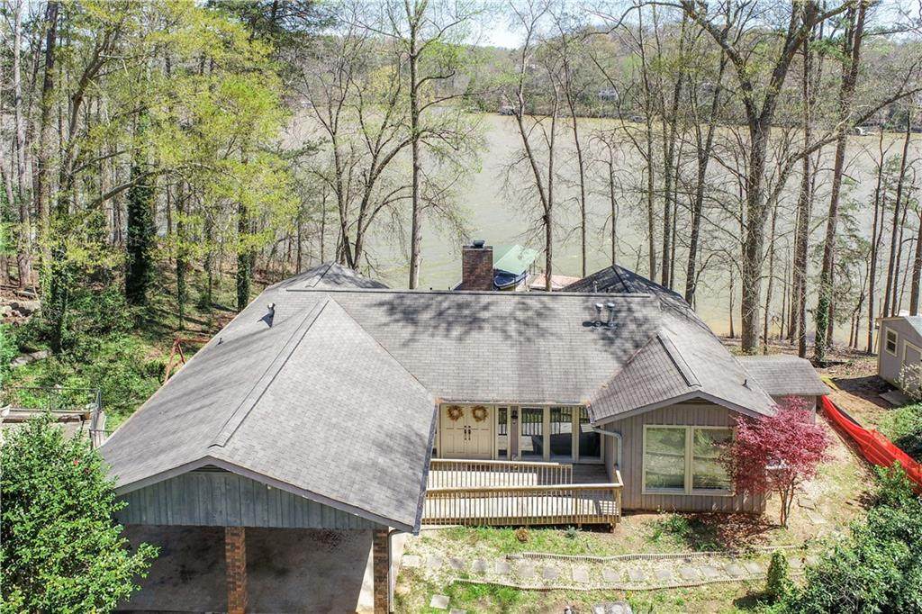 1398 Lakeshore Circle - Photo 1