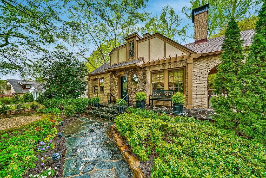 676 Cumberland Circle - Photo 1