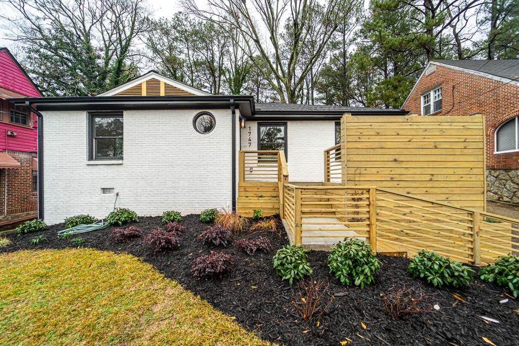 1747 Stokes Avenue - Photo 1