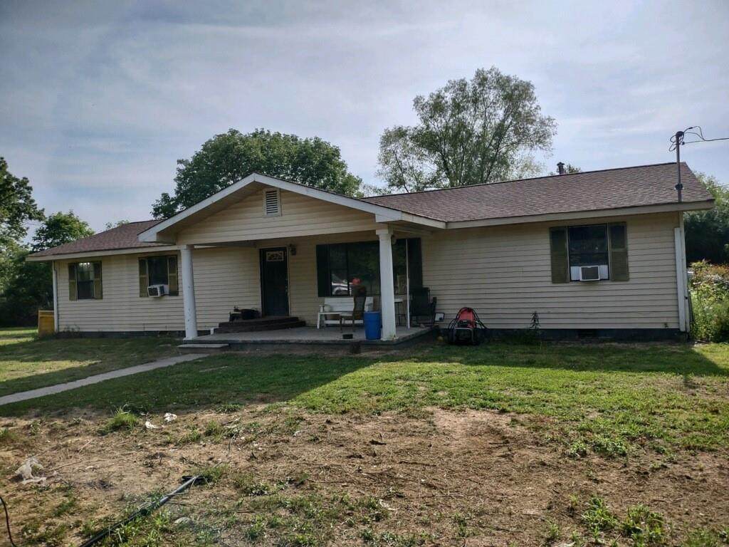 1870 Raburn - Photo 1