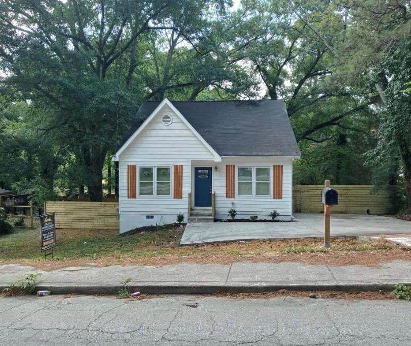 315 Fairburn Road - Photo 1