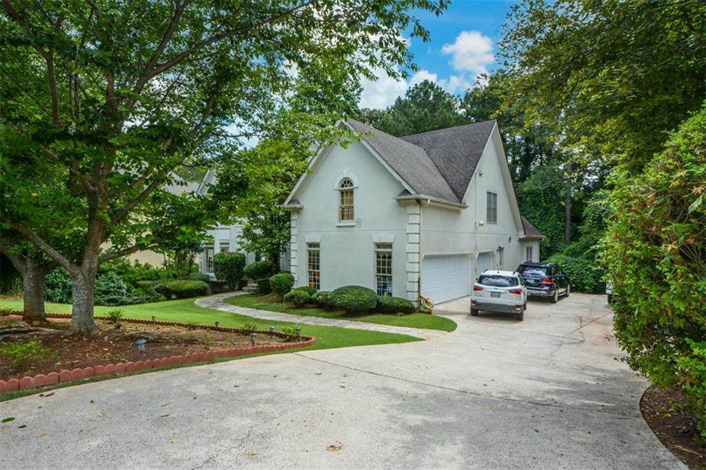 8860 Torrington Drive - Photo 1