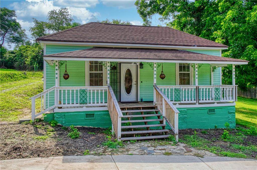 1549 Park Street - Photo 1