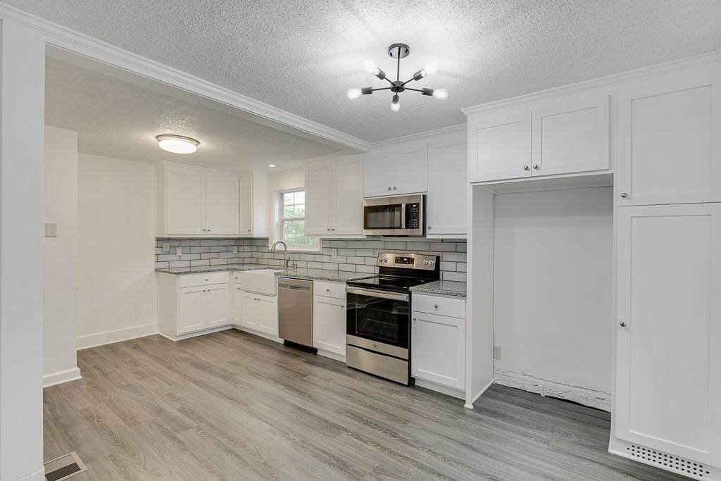 679 Hillcrest Avenue - Photo 1