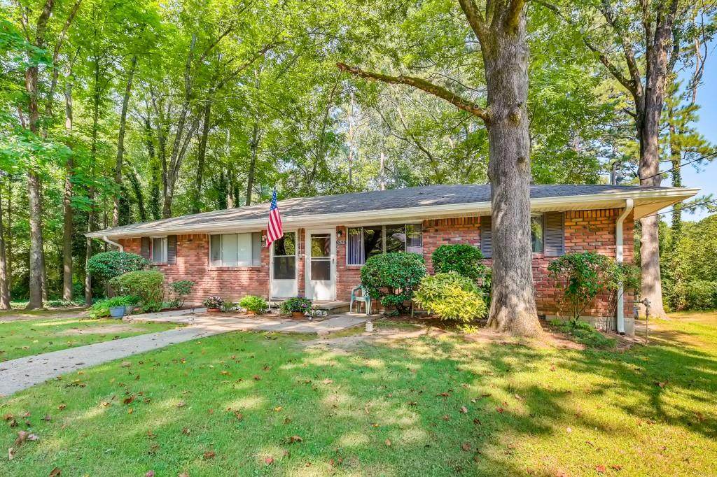1050 Palafox Drive - Photo 1