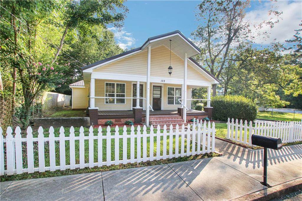 122 Mandeville Avenue - Photo 1