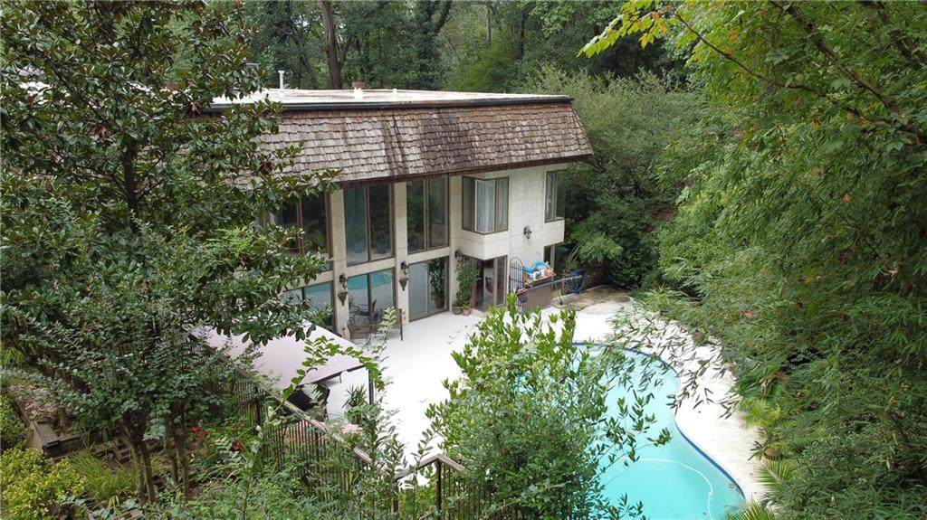 901 Edgewater Drive - Photo 1