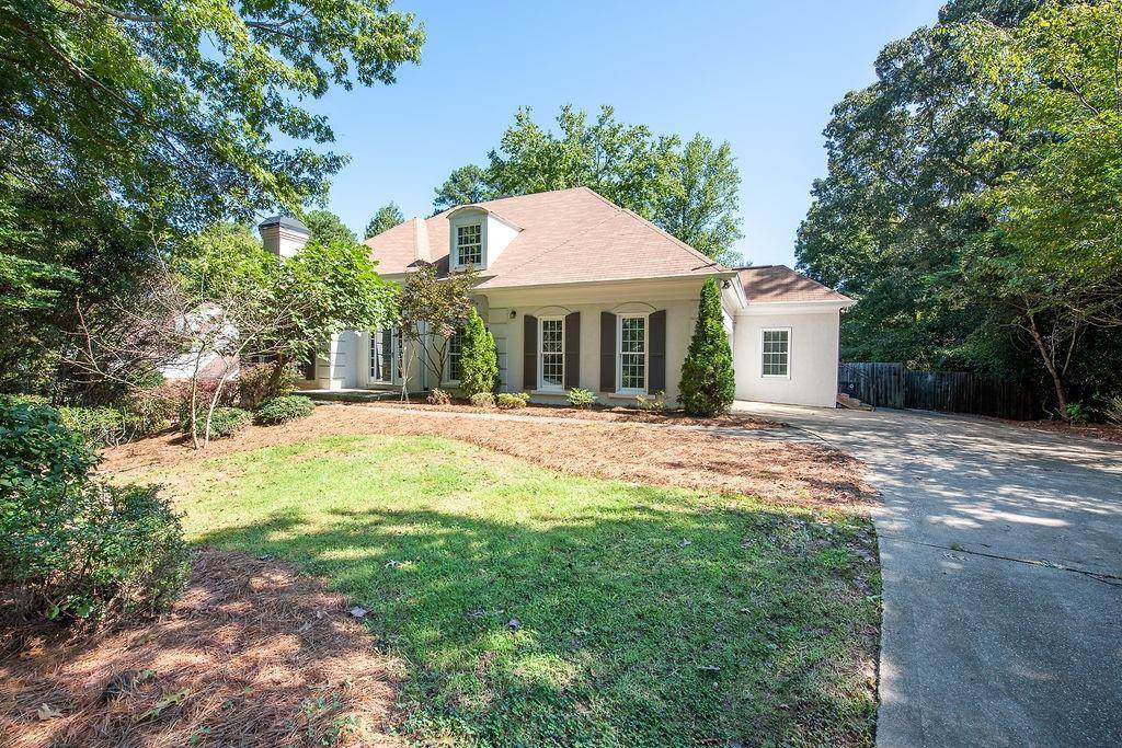 8670 Haven Wood Trail - Photo 1