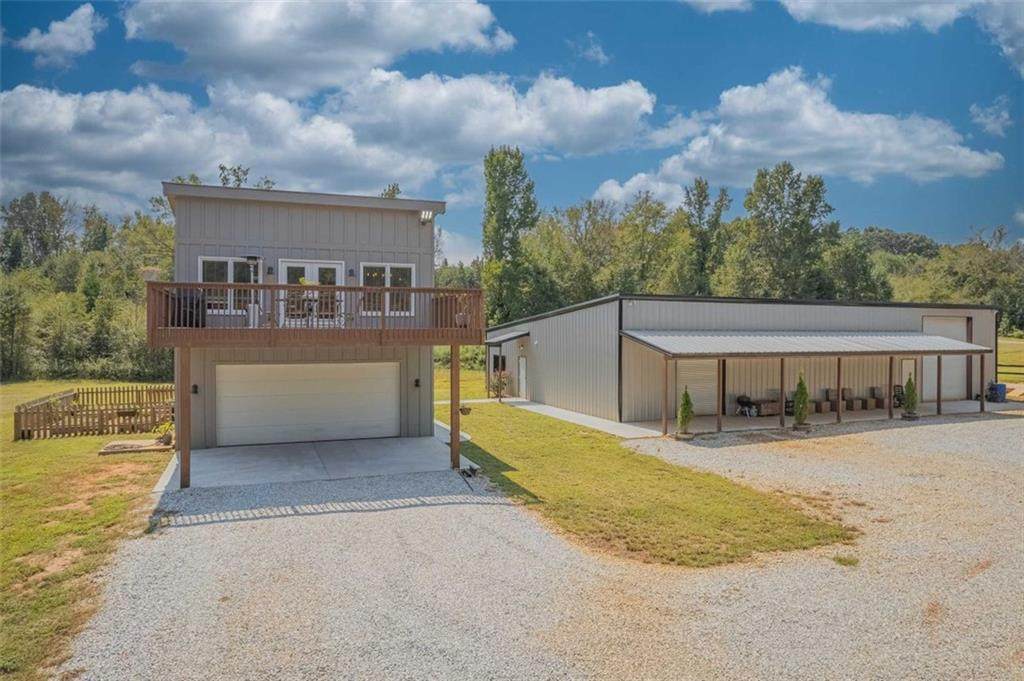 221 Columbus Drive - Photo 1