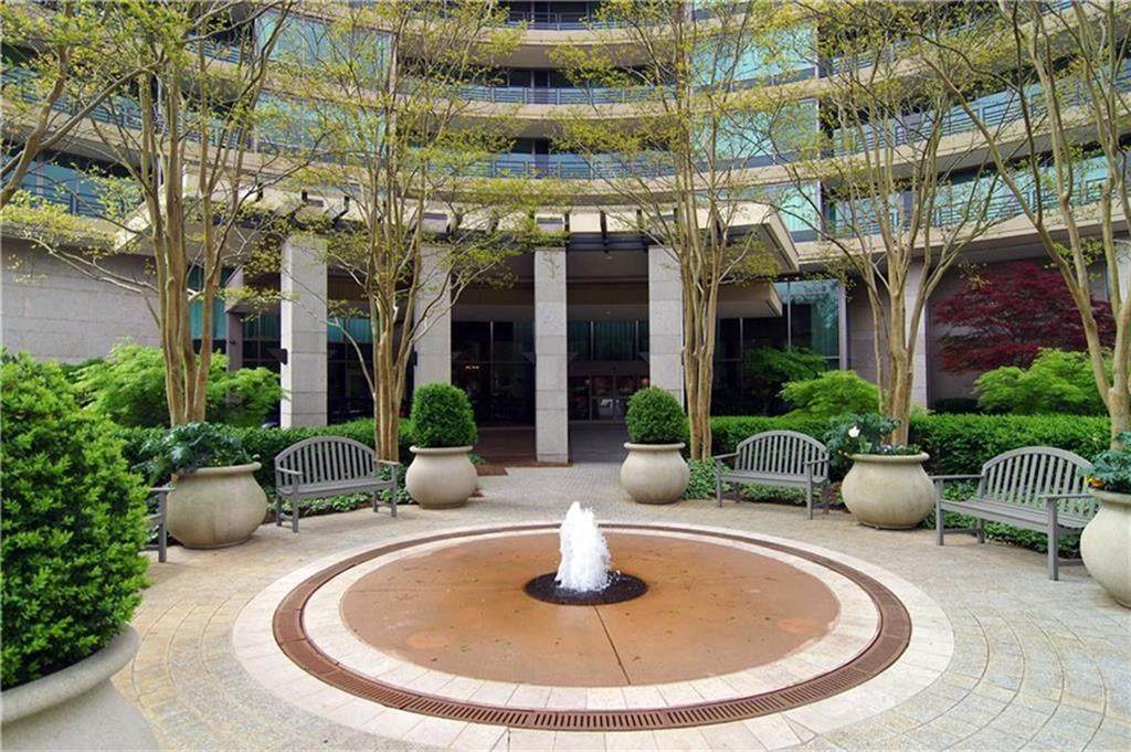 700 Park Regency Place - Photo 1