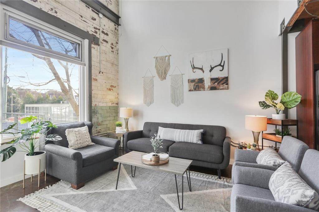 1661 La France Street - Photo 1