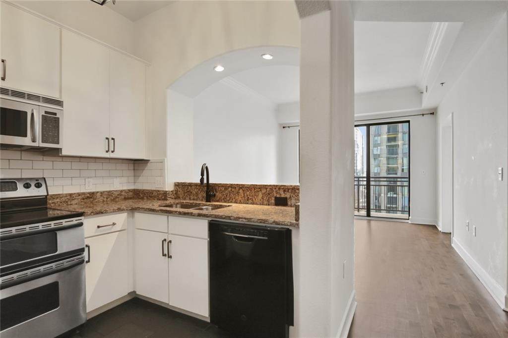 3445 Stratford Road - Photo 1