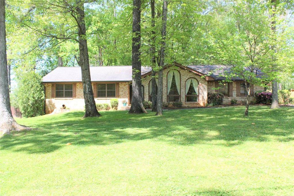 1438 Vernon North Drive - Photo 1