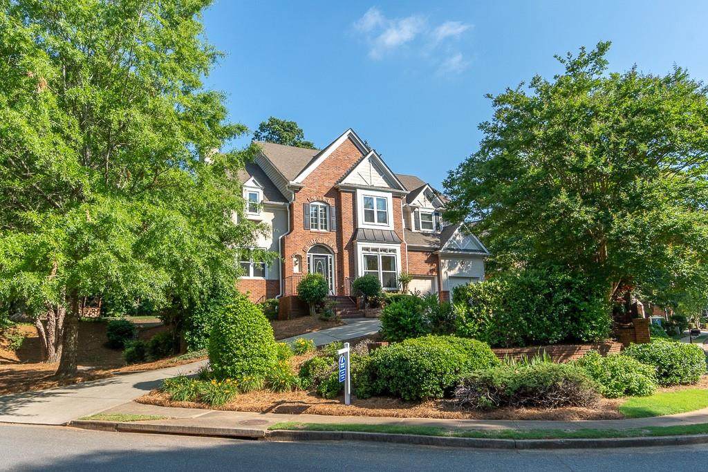 2005 Beacon Hill Way - Photo 1