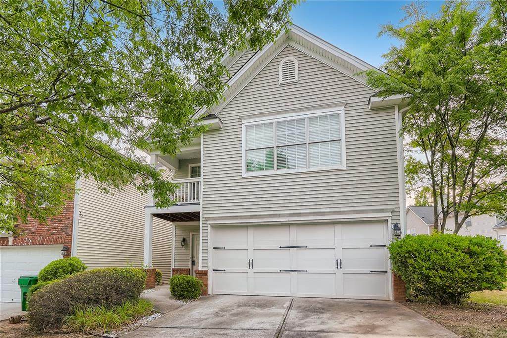 643 Lakes Circle - Photo 1