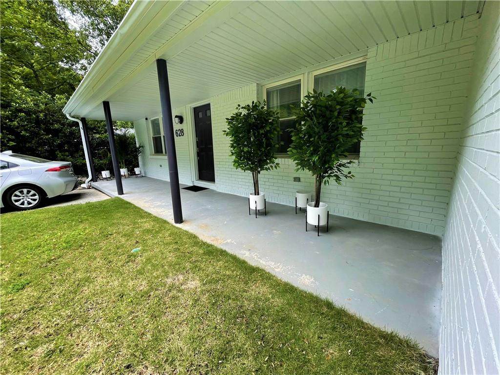 628 Montgomery Ferry Road - Photo 1
