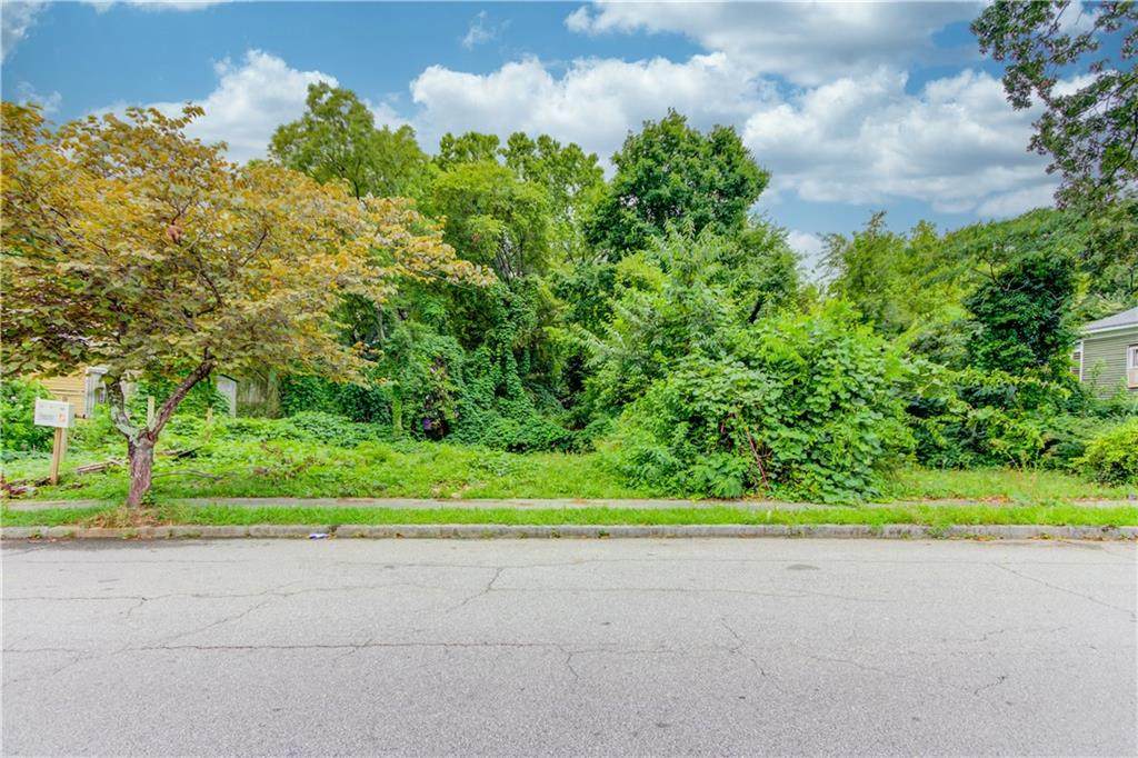 676 Shelton Avenue - Photo 1