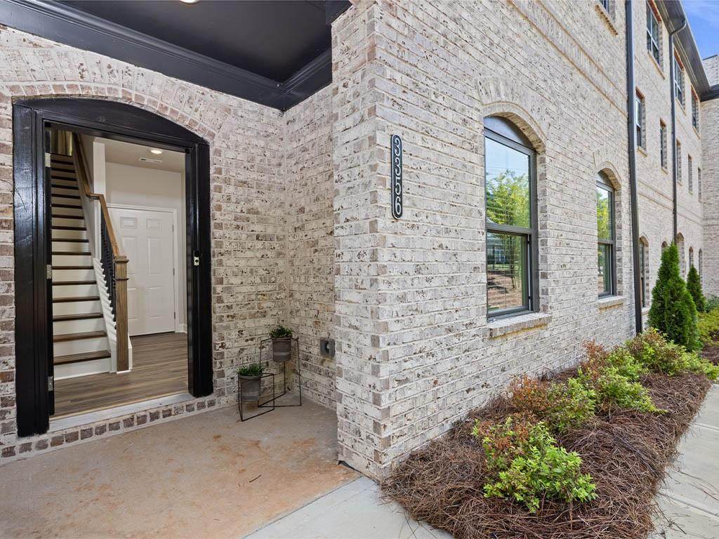 3362 Howell Street - Photo 1