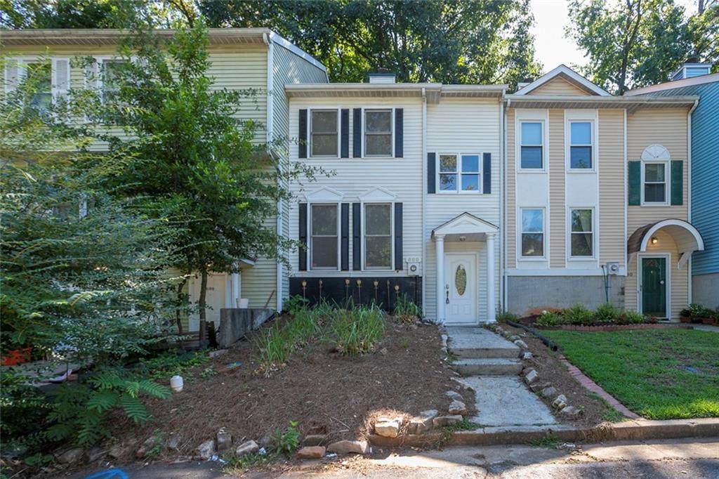 688 Stratford Green - Photo 1