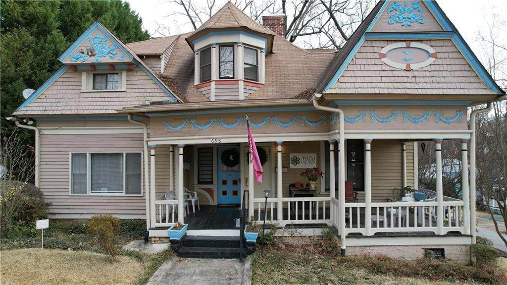 698 Queen Street - Photo 1