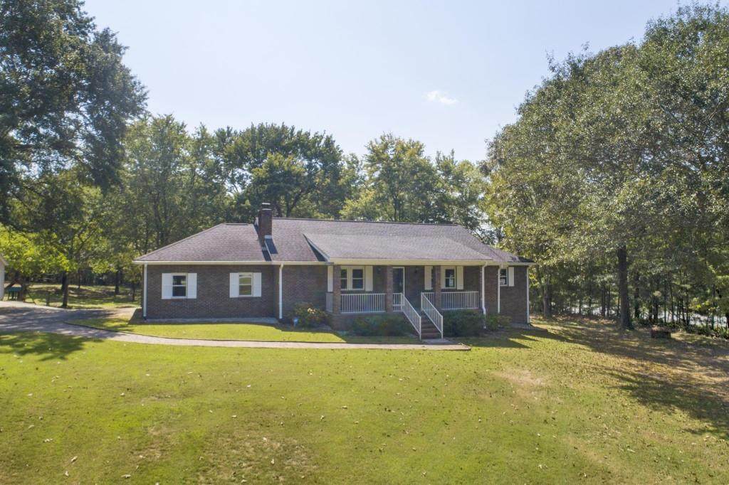 1744 Alcovy Road - Photo 1