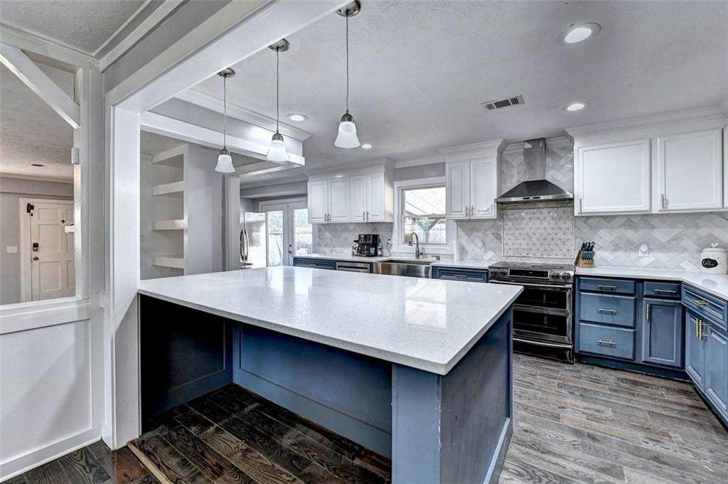 501 Plantation Boulevard - Photo 1