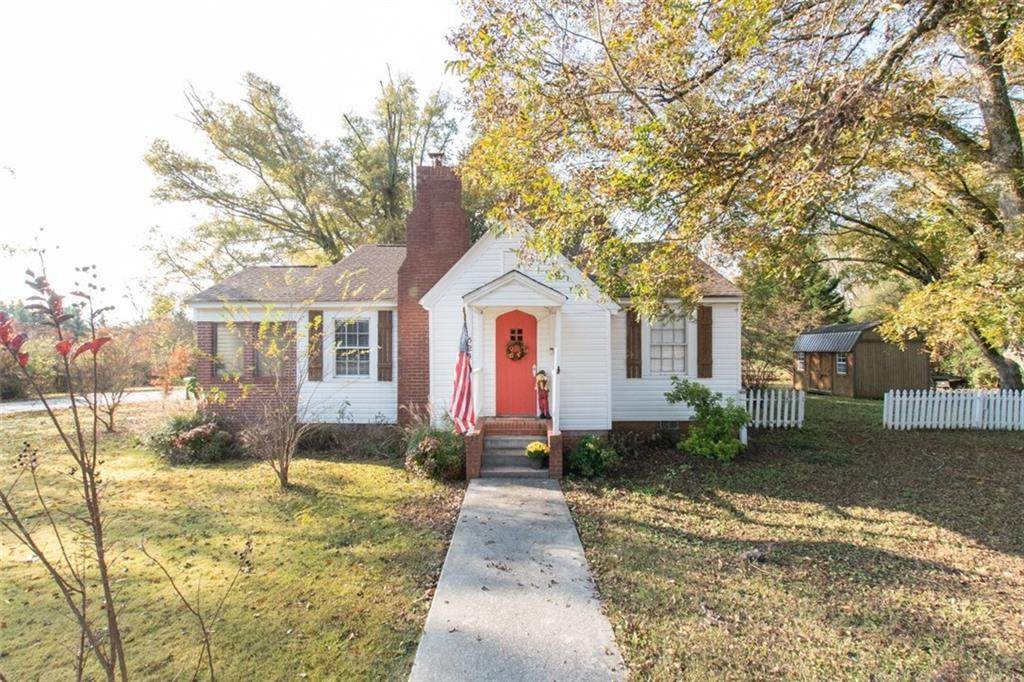 524 Hartwell Road - Photo 1
