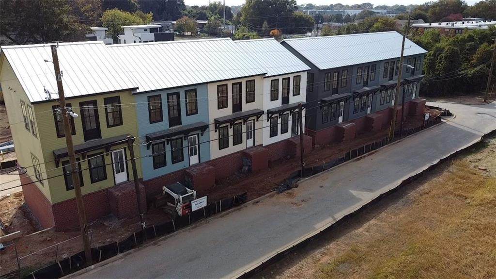 933 Kirkwood Avenue - Photo 1