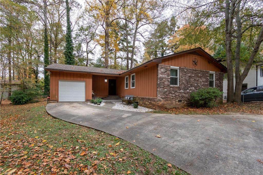 2372 Lakewood Drive - Photo 1