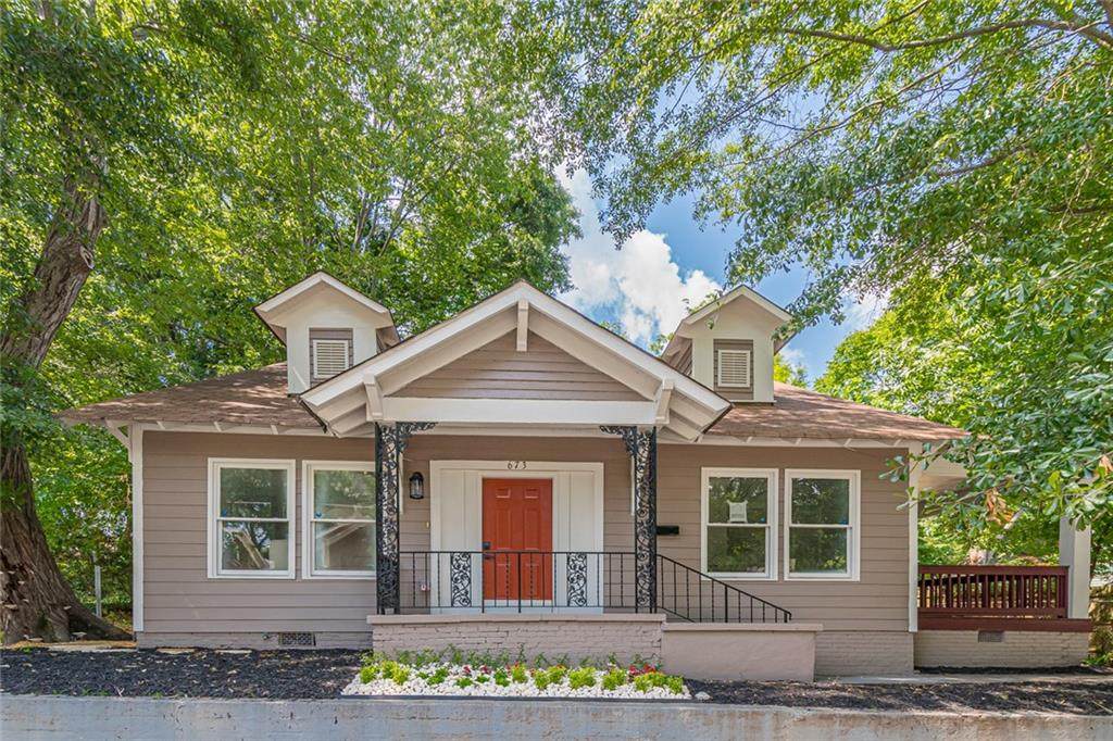 673 Pearce Street - Photo 1