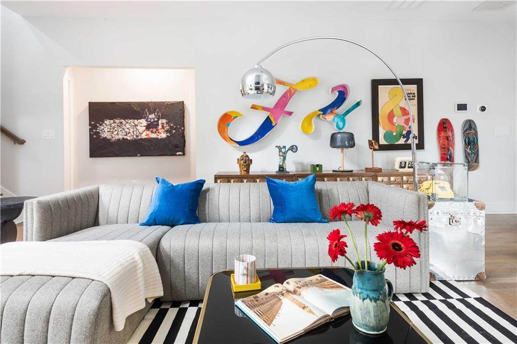 1124 Hawthorne Street - Photo 1