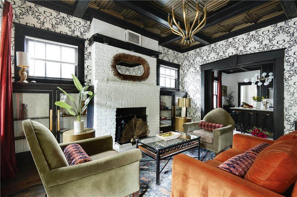 950 Austin Avenue - Photo 1