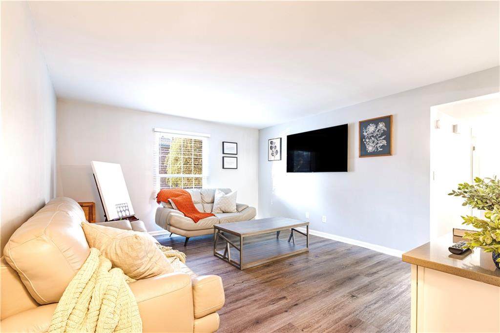 5559 Kingsport Drive - Photo 1