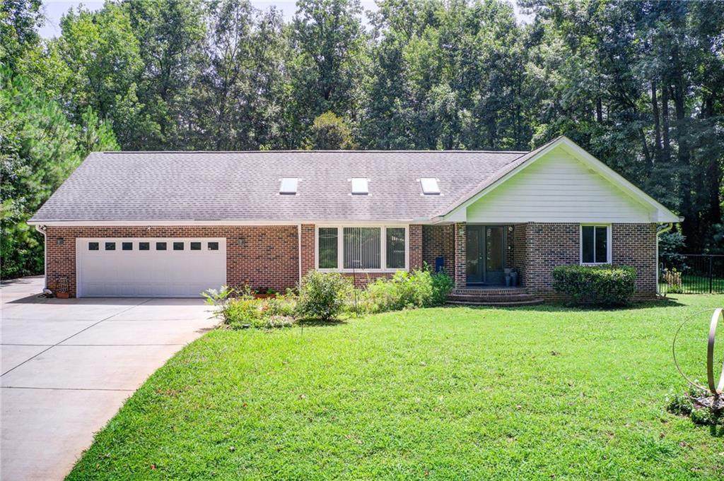 495 Carriage Drive - Photo 1