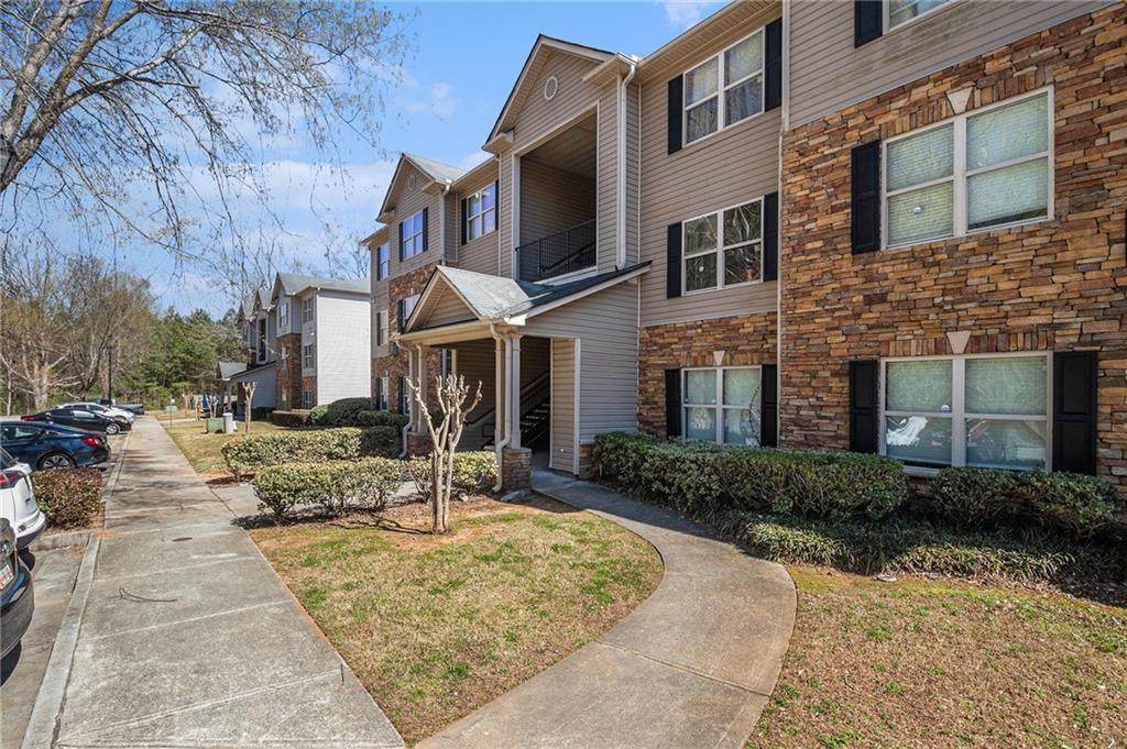 5303 Fairington Club Drive - Photo 1