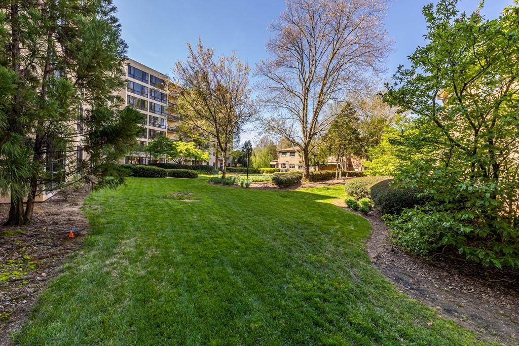 1800 Clairmont Lake - Photo 1