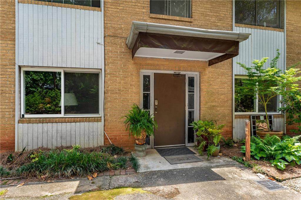 148 Waverly Way - Photo 1