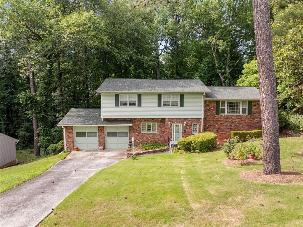 2795 Dodson Lee Drive - Photo 1